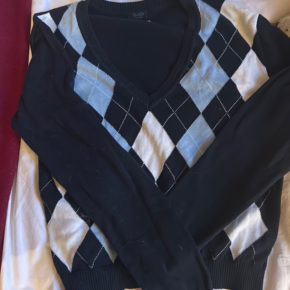 Brandy Melville sweater